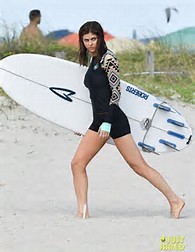 VanessaPalmerBlas/Surfboard.jpg